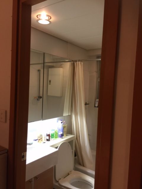 One Double Bed Room at Metro Harbourview Seeking Flatmate 大角咀港灣豪庭500呎公寓主人房出租 - Tai Kok Tsui - Bedroom - Homates Hong Kong