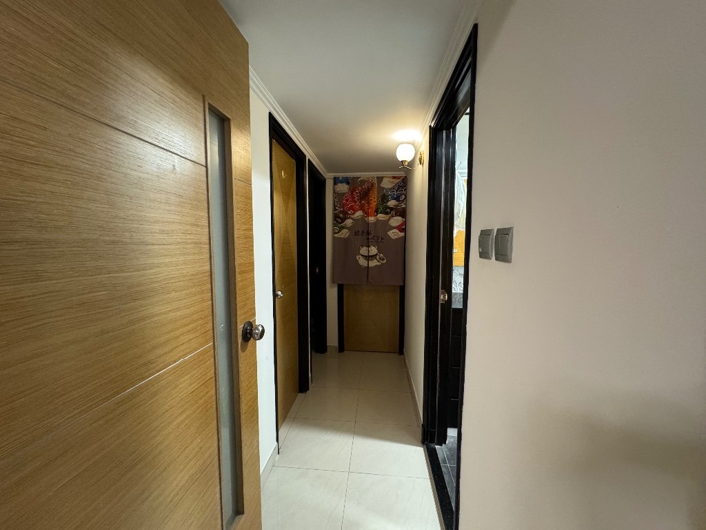 3-Room Flat looking for a flatmate WTS 9349 4203 - 荃灣 - 房間 (合租／分租) - Homates 香港