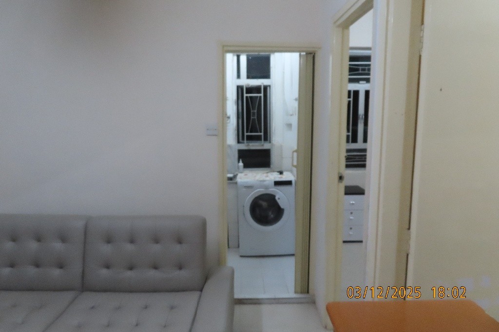 黃大仙，金鳳樓，中層2房廳。實用 374方尺。有家電及稼私。全包：$12,500。  - Wong Tai Sin - Flat - Homates Hong Kong