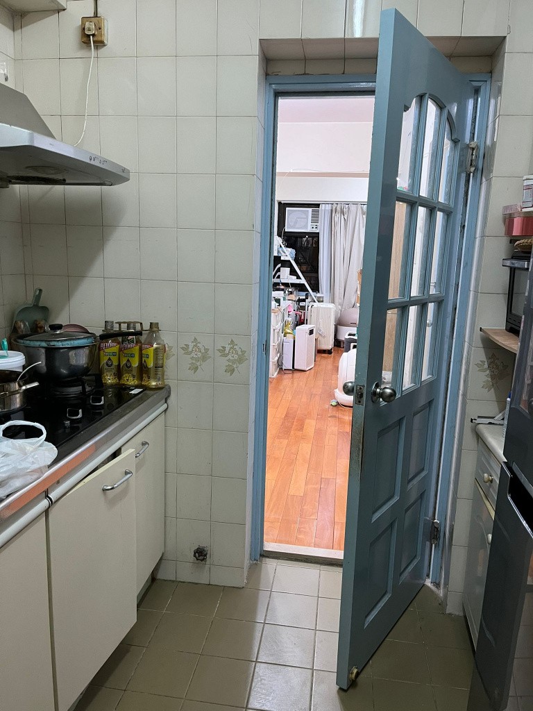 行去旺角5分鐘・房間合租・要有穩定收入 - 旺角/油麻地 - 房間 (合租／分租) - Homates 香港