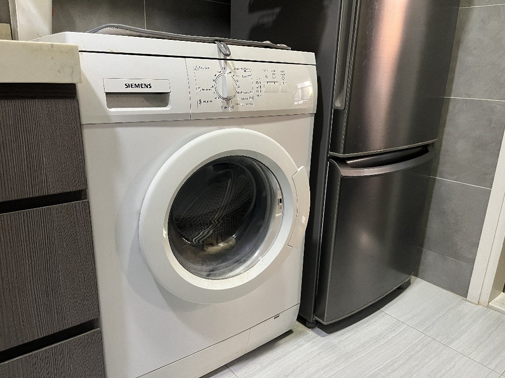 招一女室友 觀塘 分租一書睡房 光猛 全新裝修 乾淨安靜 樓下商場餐廳超市 小巴巴士地鐵 - 觀塘/秀茂坪 - 房間 (合租／分租) - Homates 香港