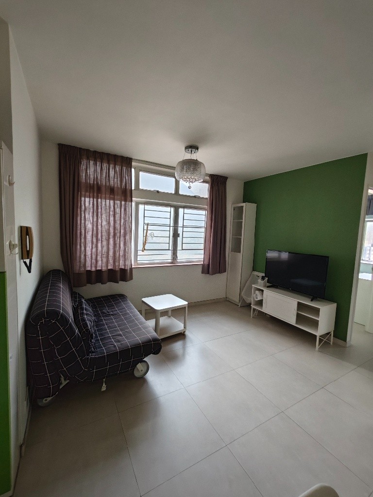 開揚交通方便新裝簡潔光猛房 - 屯門 - 房間 (合租／分租) - Homates 香港