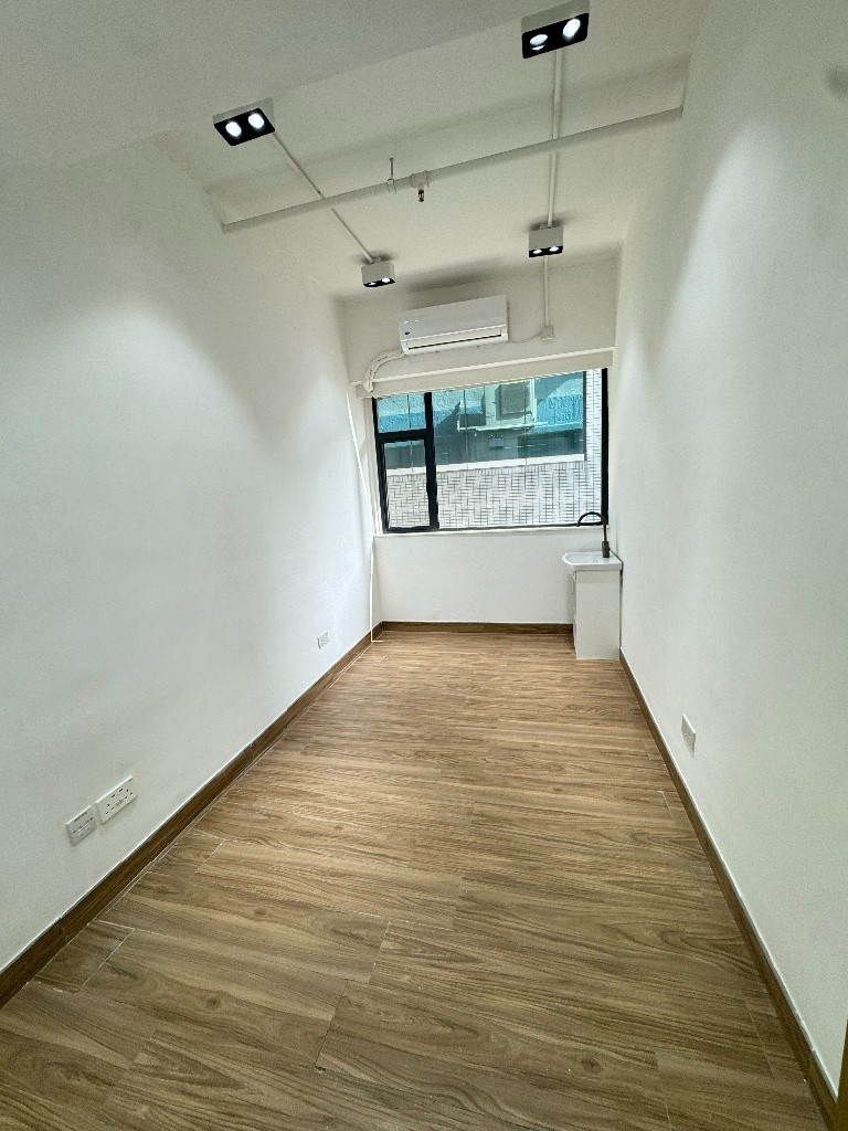 观塘港铁沿线好房，交通便利 - 观塘/秀茂坪 - 工厂大厦 - Homates 香港