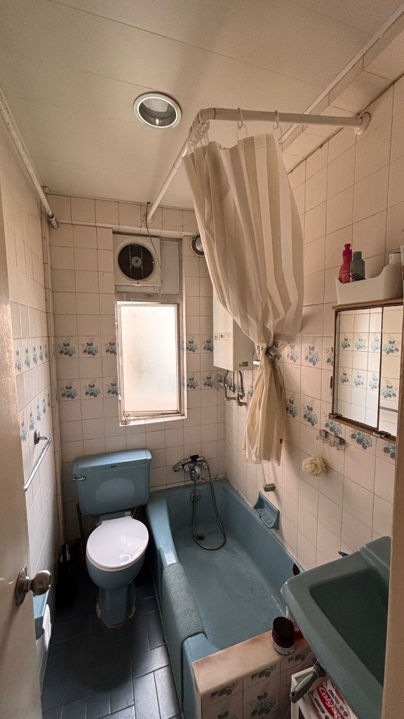 Nice and large flat to share in Sai Yin Pun with rooftop - 西半山 - 住宅 (整間出租) - Homates 香港