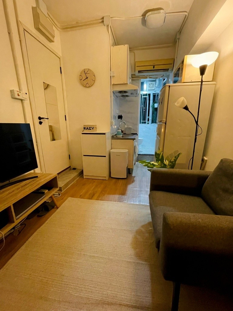 9636.9194 WhsApp  (唐樓)旺角、太子、鄰近火車站、地鐵、中心點、新裝修﹗ - 旺角/油麻地 - 住宅 (整間出租) - Homates 香港