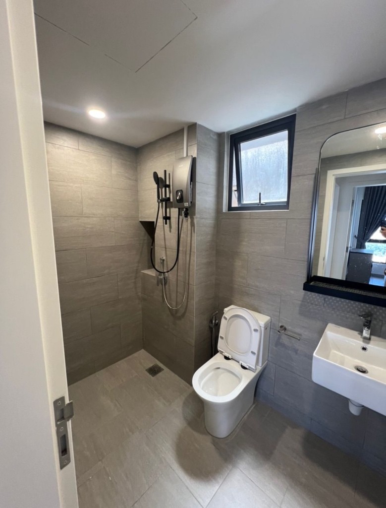 Middle room female unit  -  - Bedroom - Homates Malaysia