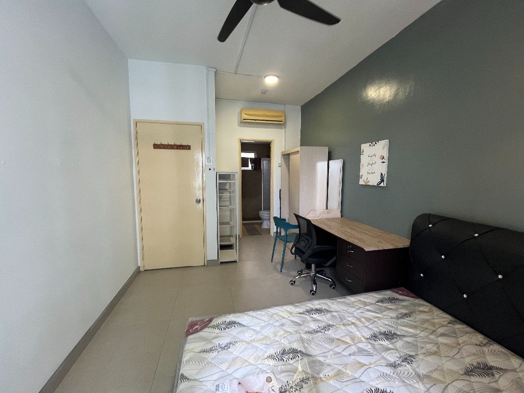 Kuchai Avenue Master Room for Rent | Walking Distance to MRT -  - 房间 (合租／分租) - Homates 马来西亚
