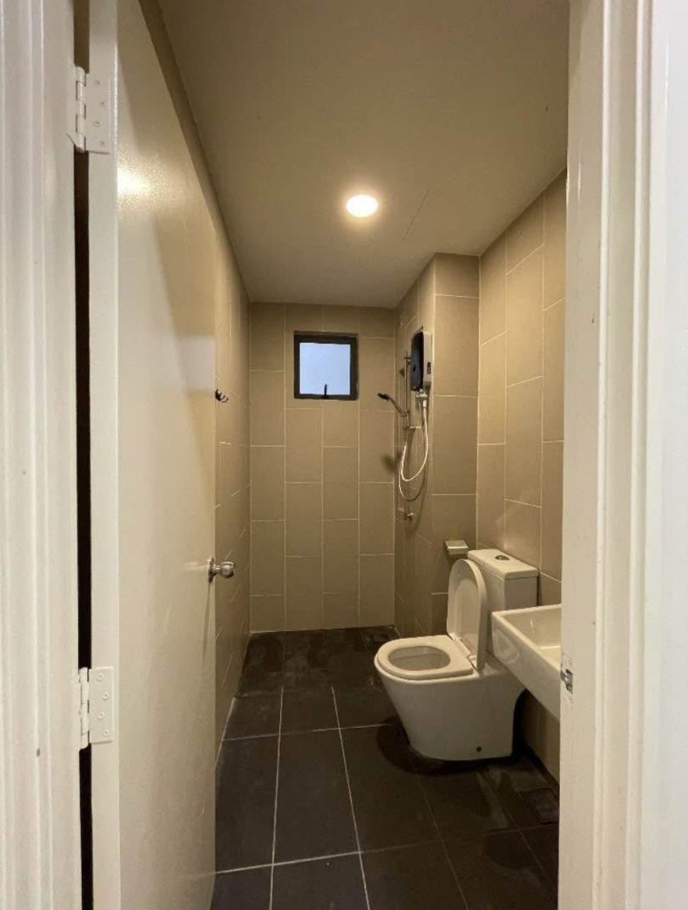 The Andes Middle Room for rent -  - Bedroom - Homates Malaysia