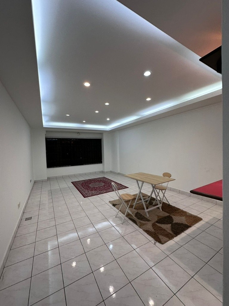 Room to rent Middle Room Bayu Tasik Condominium -  - 房间 (合租／分租) - Homates 马来西亚