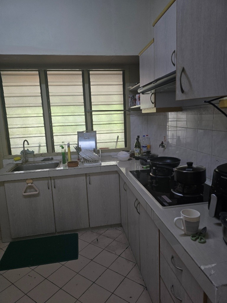 Vista komanwel c room for rent student -  - Bedroom - Homates Malaysia