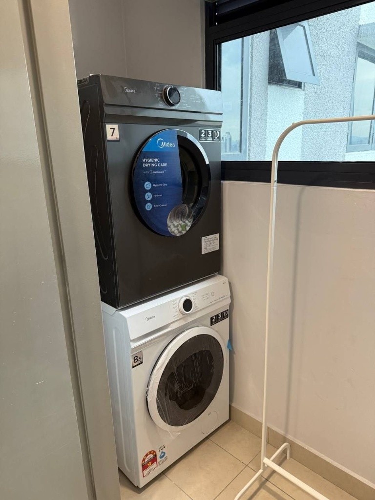 Cozy Medium Room for Rent -  - 房间 (合租／分租) - Homates 马来西亚