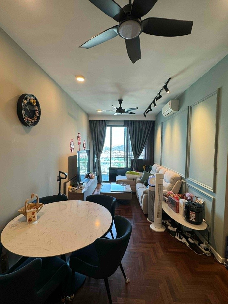 Middle Room for Rent — Fully Furnished 3R2B Condo (876 sq ft), Old Klang Road -  - Bedroom - Homates Malaysia
