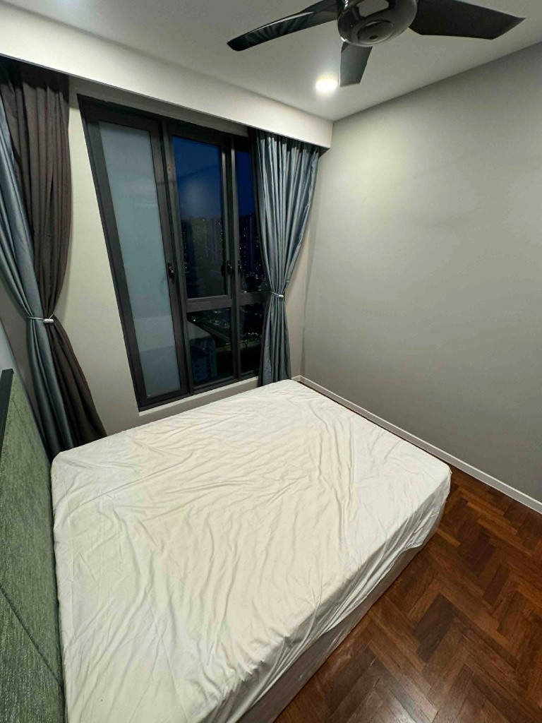 Middle Room for Rent — Fully Furnished 3R2B Condo (876 sq ft), Old Klang Road -  - Bedroom - Homates Malaysia