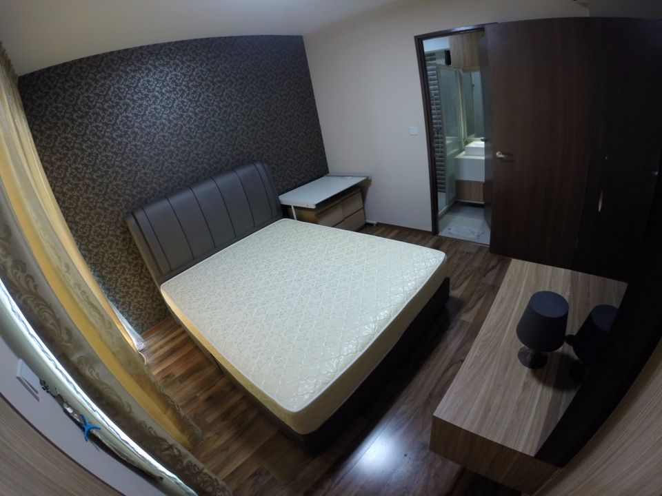 [Master bedroom near Ang Mo Kio MRT (red line) no agent fee, no