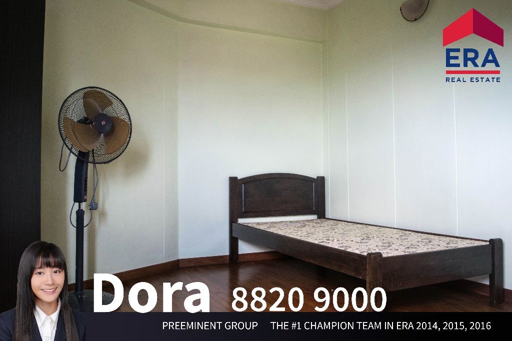 BRIGHT AND SPACIOUS ROOM FOR RENT AT HOUGANG - Bartley - Bedroom - Homates Singapore