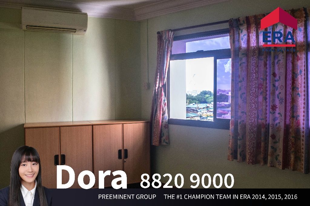 BRIGHT AND SPACIOUS ROOM FOR RENT AT HOUGANG - Bartley - Bedroom - Homates Singapore