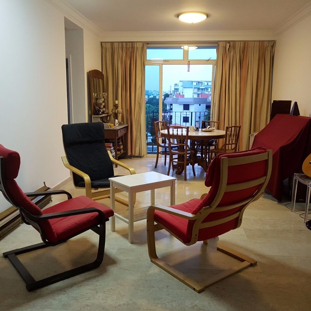 Cosy Master Bedroom Suite with attached bathroom. - Eunos ...