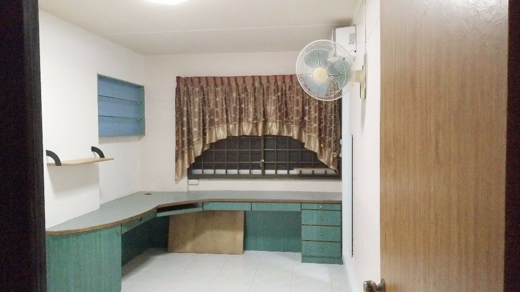 BLK 352 CHOA CHU KANG COMMON ROOM FOR RENT - Choa Chu Kang 蔡厝港 - 分租房间 - Homates 新加坡