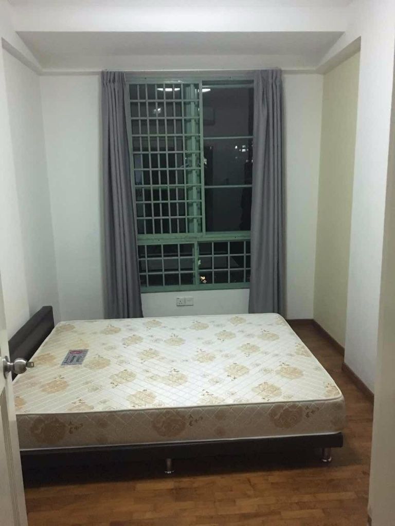 Sunny Spring,No 50 Geylang Lorong 40. - Paya Lebar - Bedroom - Homates Singapore