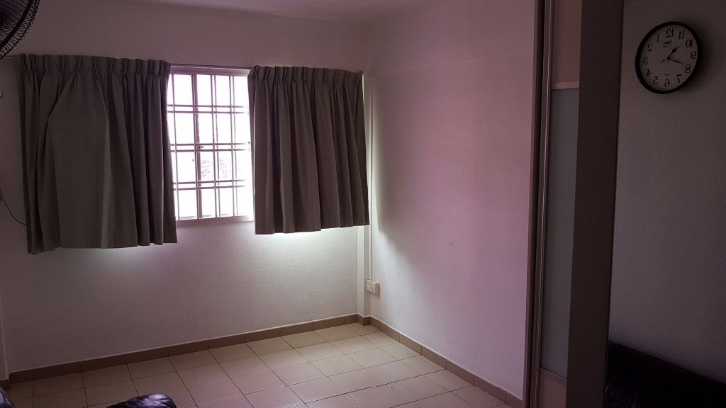 Spacious Common Rooms at Blk 329 Yishun Ring Road - Yishun - Bedroom - Homates Singapore