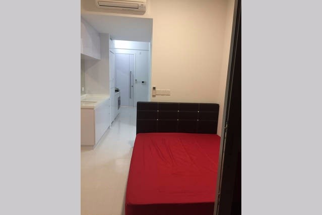 Near CBD, Condo Duel Key Style Room with own Balcony &amp; Bathroom @Geylang - Aljunied 阿裕尼 - 分租房間 - Homates 新加坡