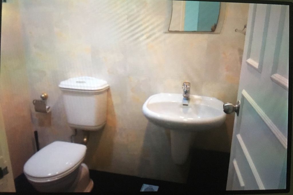 东海岸，Siglap附近，度假村式公寓安静漂亮大主人房，低价出租，拎包入住 - Marine Parade - Bedroom - Homates Singapore