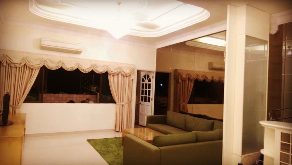 东海岸，Siglap附近，度假村式公寓安静漂亮大主人房，低价出租，拎包入住 - Marine Parade - Bedroom - Homates Singapore