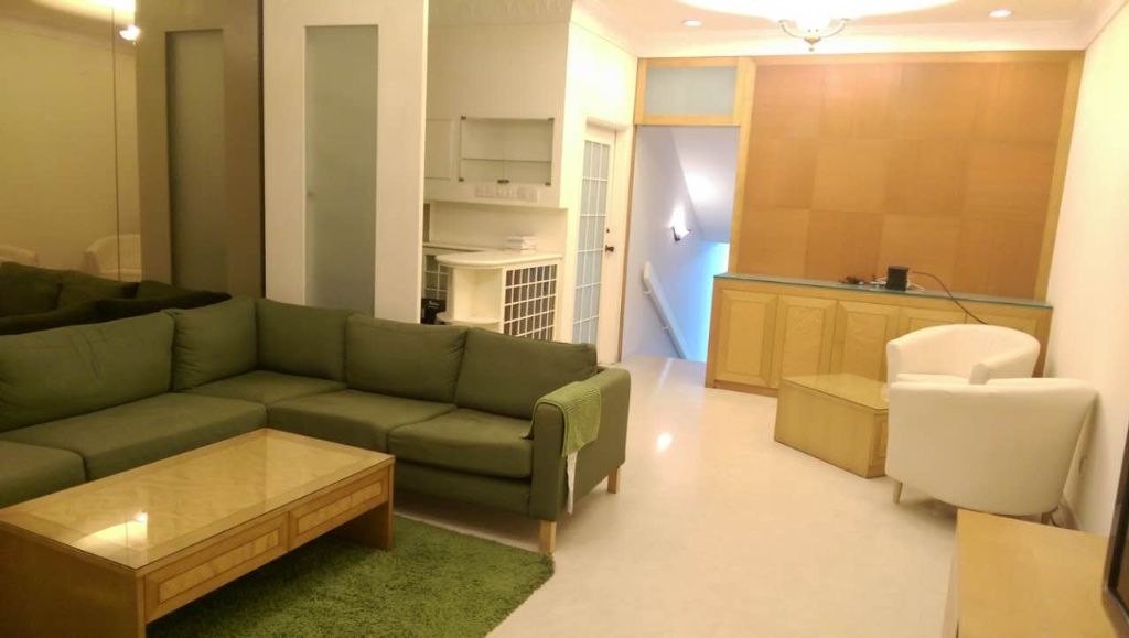 东海岸，Siglap附近，度假村式公寓安静漂亮大主人房，低价出租，拎包入住 - Marine Parade - Bedroom - Homates Singapore