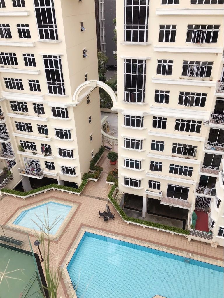 Hillview 128 山景 温馨公寓 超大普通房，窗口望山 - Bukit Batok - Bedroom - Homates Singapore