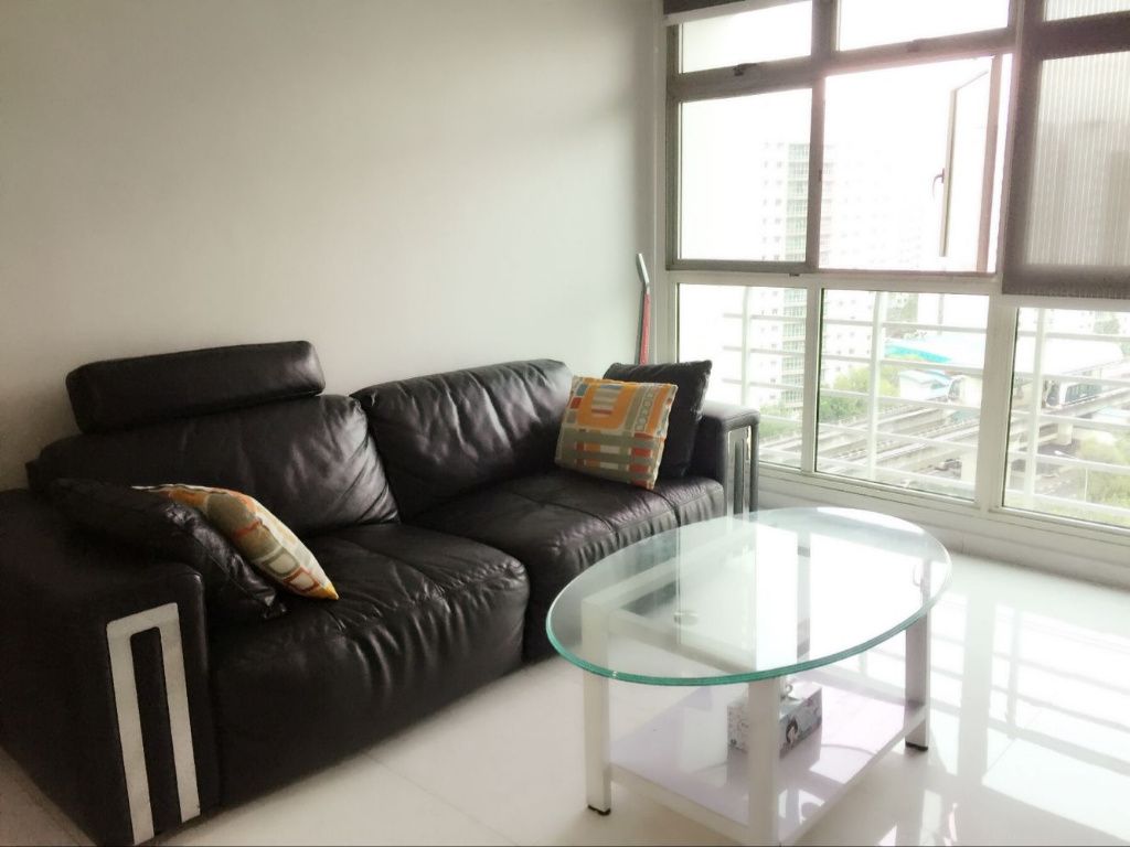 榜鹅公寓式组屋豪华普通房 仅限女生  - Punggol 榜鹅 - 分租房间 - Homates 新加坡