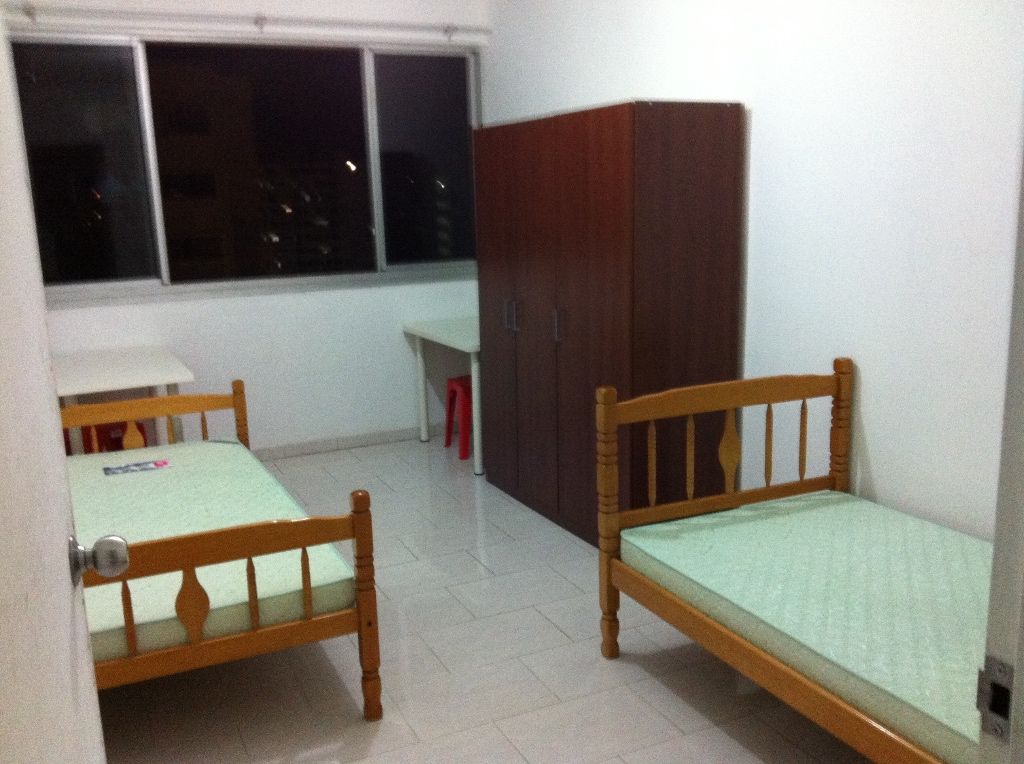 920JWEXT room for rent/南大房间出租 - Jurong West - Bedroom - Homates Singapore