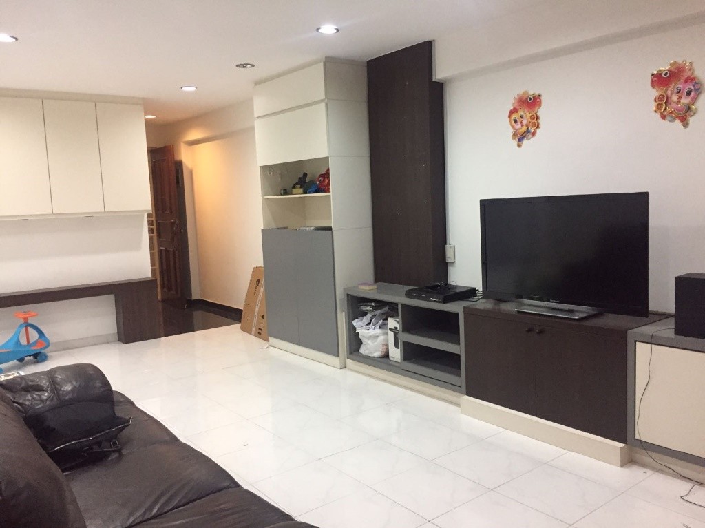 FULLY FURNISHED 1 master bedroom with aircon, bed and wardrobe at Sengkang Blk317B - Sengkang - Bedroom - Homates Singapore