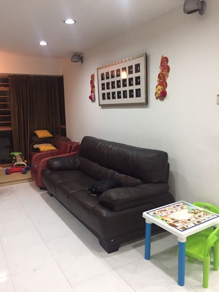 FULLY FURNISHED 1 master bedroom with aircon, bed and wardrobe at Sengkang Blk317B - Sengkang - Bedroom - Homates Singapore