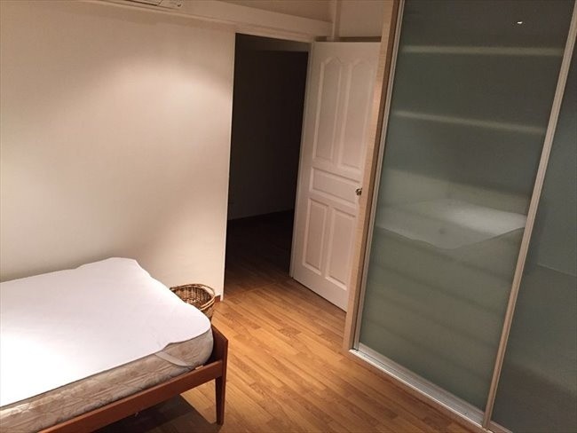两层楼复式超美普通房（2分钟到地铁，无房东，包水电网） - Bukit Batok - Bedroom - Homates Singapore
