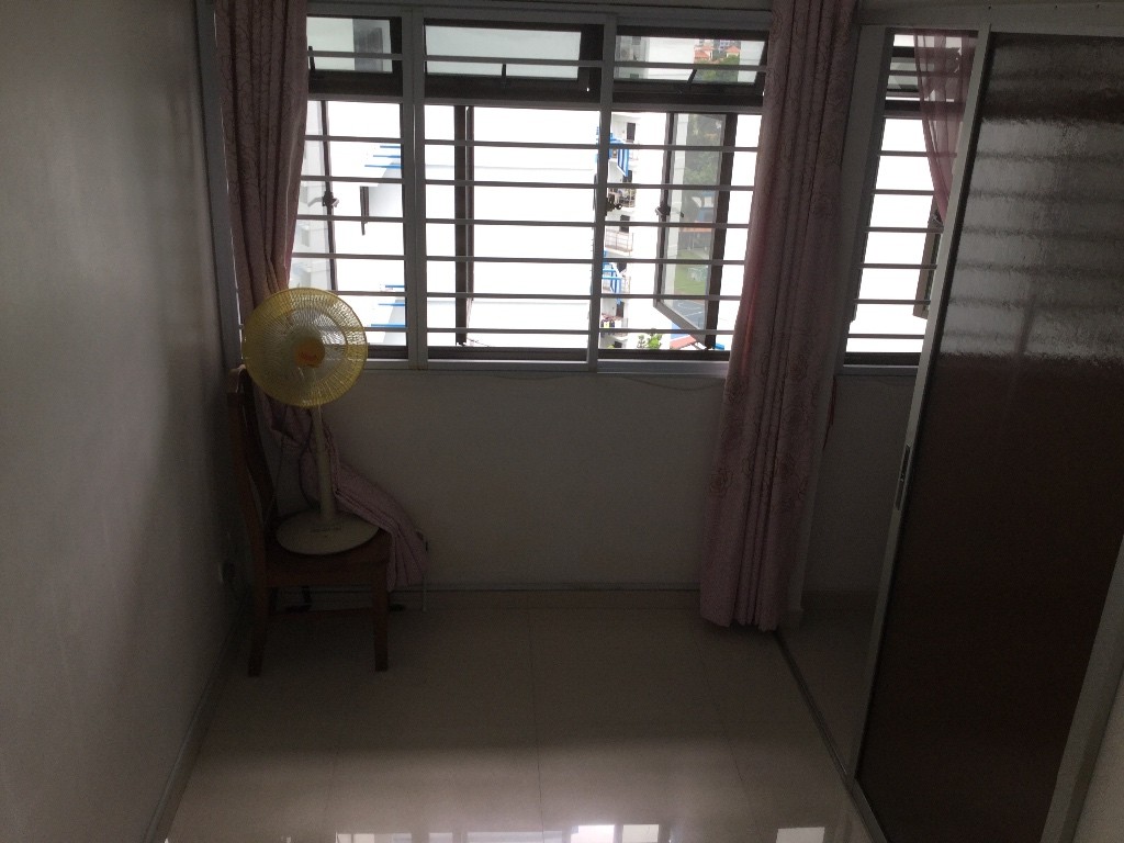 5房式组屋（租2个房间出去给住客） - Jurong West 裕廊西 - 分租房間 - Homates 新加坡