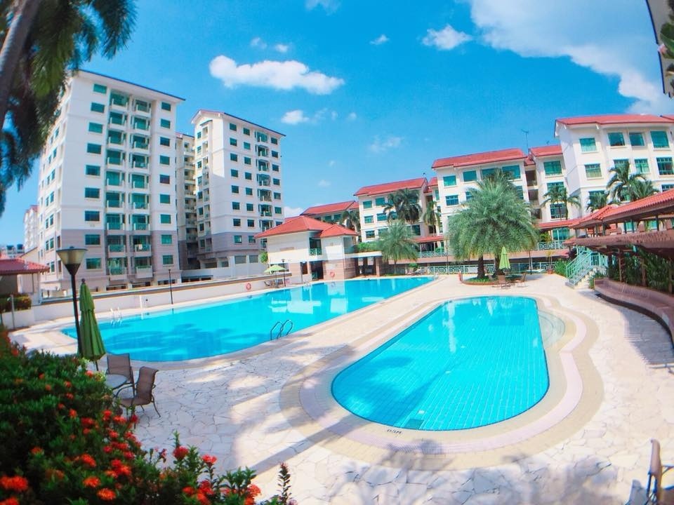 Changi Court Condo(Master room) $1400 - Expo - Bedroom - Homates Singapore