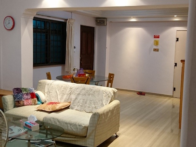Stone Throw From Hougang 1 Shopping Mall - Hougang - Bedroom - Homates Singapore