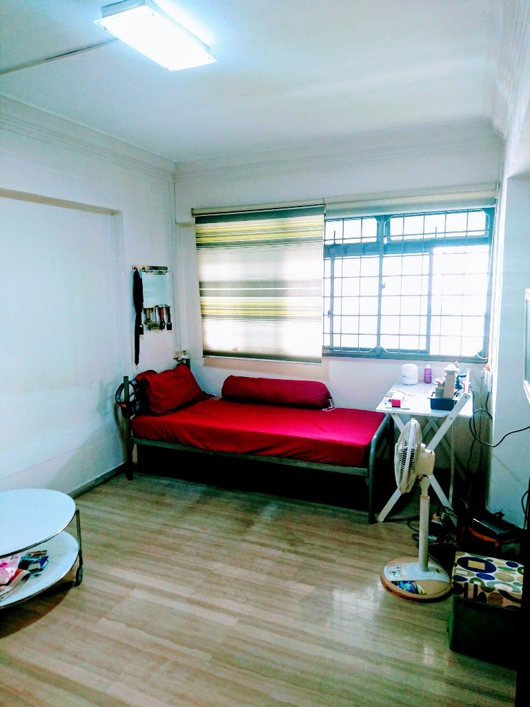 Stone Throw From Hougang 1 Shopping Mall - Hougang - Bedroom - Homates Singapore