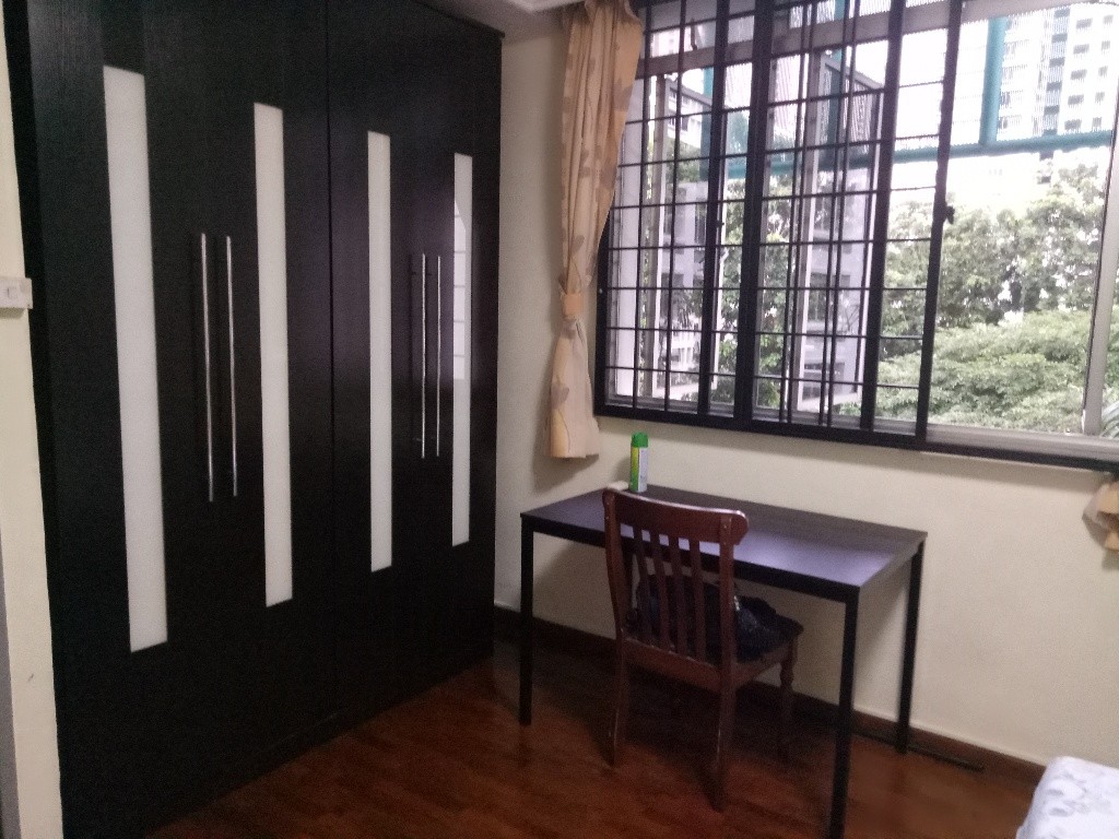 大巴窑**近地铁站**精品普通房**招一个人 - Toa Payoh 大巴窑 - 分租房间 - Homates 新加坡