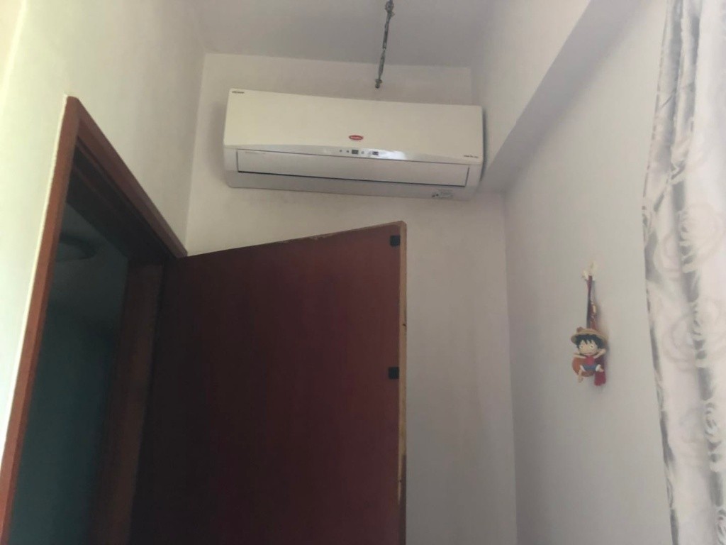 步行7分钟  实龙岗  地铁站  公寓小普通房  出租 - Serangoon - Bedroom - Homates Singapore