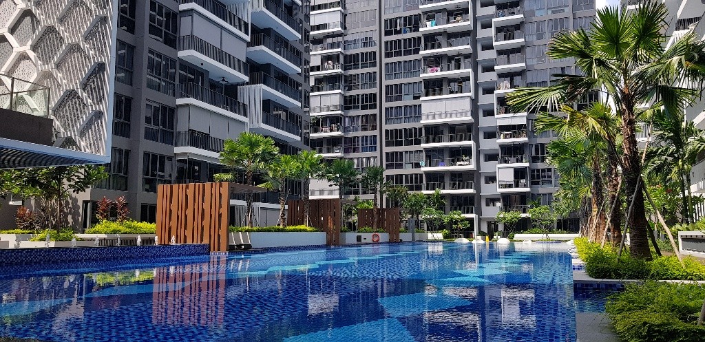 靠近义顺/卡迪 公寓普通房带大阳台 出租 - Yishun 義順 - 分租房間 - Homates 新加坡