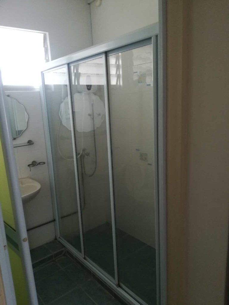 巴西立51街大牌553 主人房和大普通房出租 - Pasir Ris 白沙/巴西立 - 分租房間 - Homates 新加坡