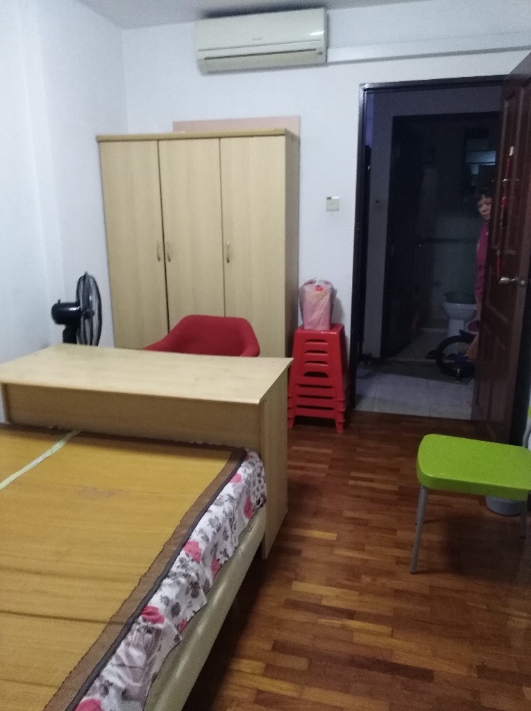 海军部两个房间出租，包水电网，家具齐全，环境干净舒适交通便利 - Admiralty 海军部 - 分租房间 - Homates 新加坡