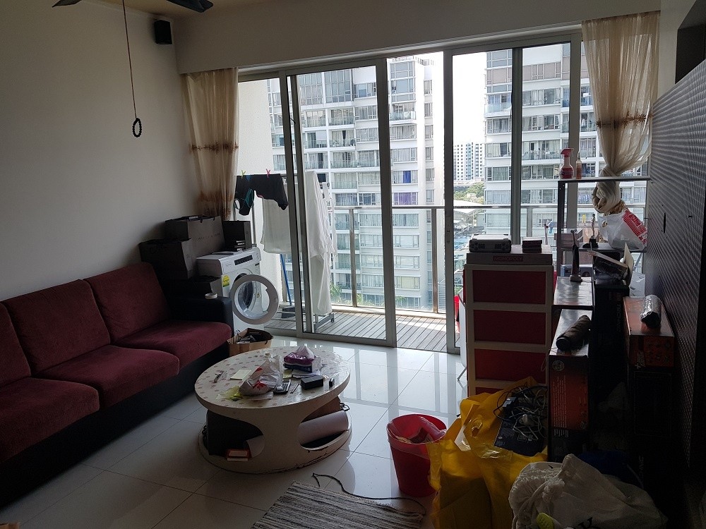 文礼地铁站一分钟，商场楼上公寓大普通房出租，无房东无中介 - Boon Lay 文礼 - 分租房间 - Homates 新加坡