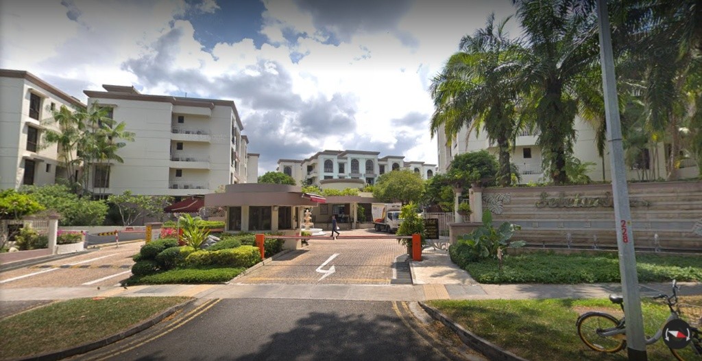 义顺Seletaris泳池公寓大主人房，普通房出租。免费BUS到地铁站 - Yishun - Bedroom - Homates Singapore