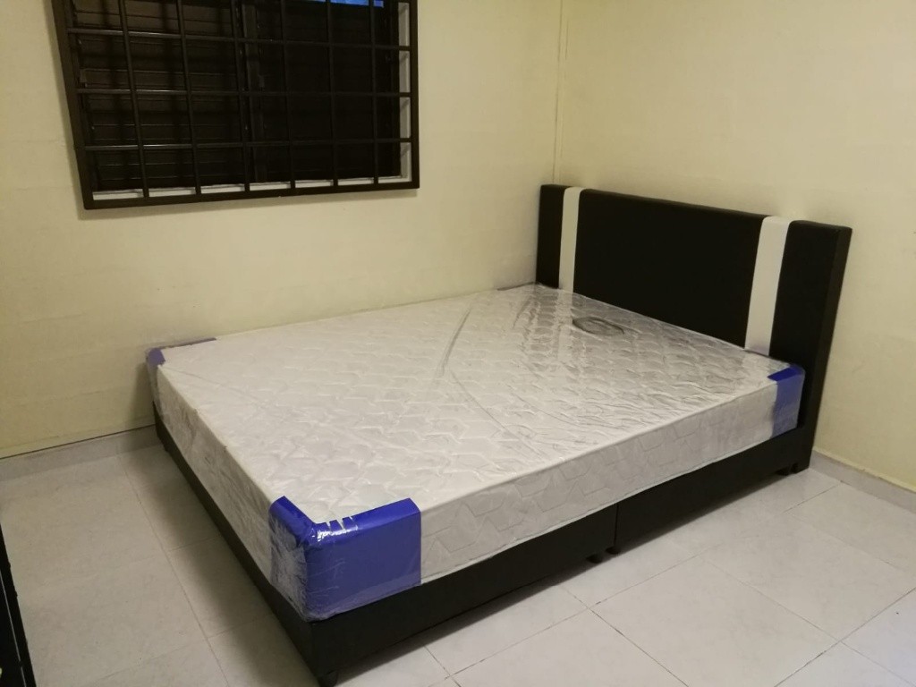 (No Owner&amp;No Agent fee)Commonwealth/Queenstown Mrt Renovated Room for rent - Commonwealth - Bedroom - Homates Singapore