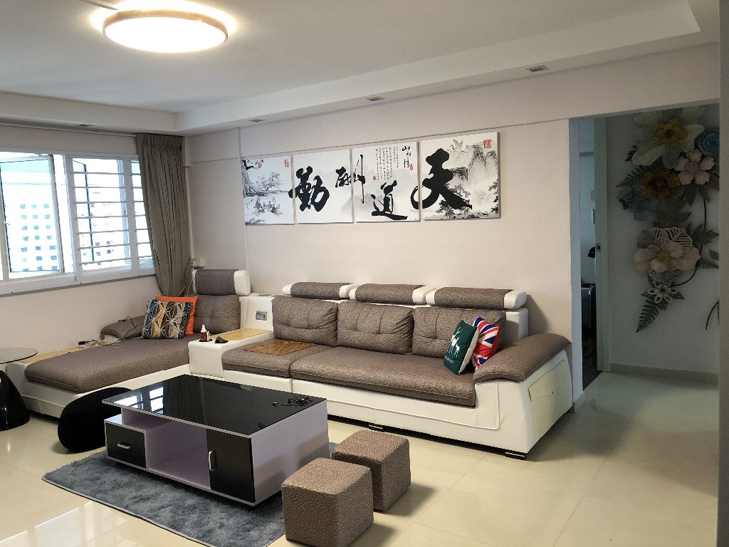 马林百列崭新装修组屋大牌45普通小房间出租，看海，看市区，高楼好风景 - Eunos 友諾士 - 分租房間 - Homates 新加坡