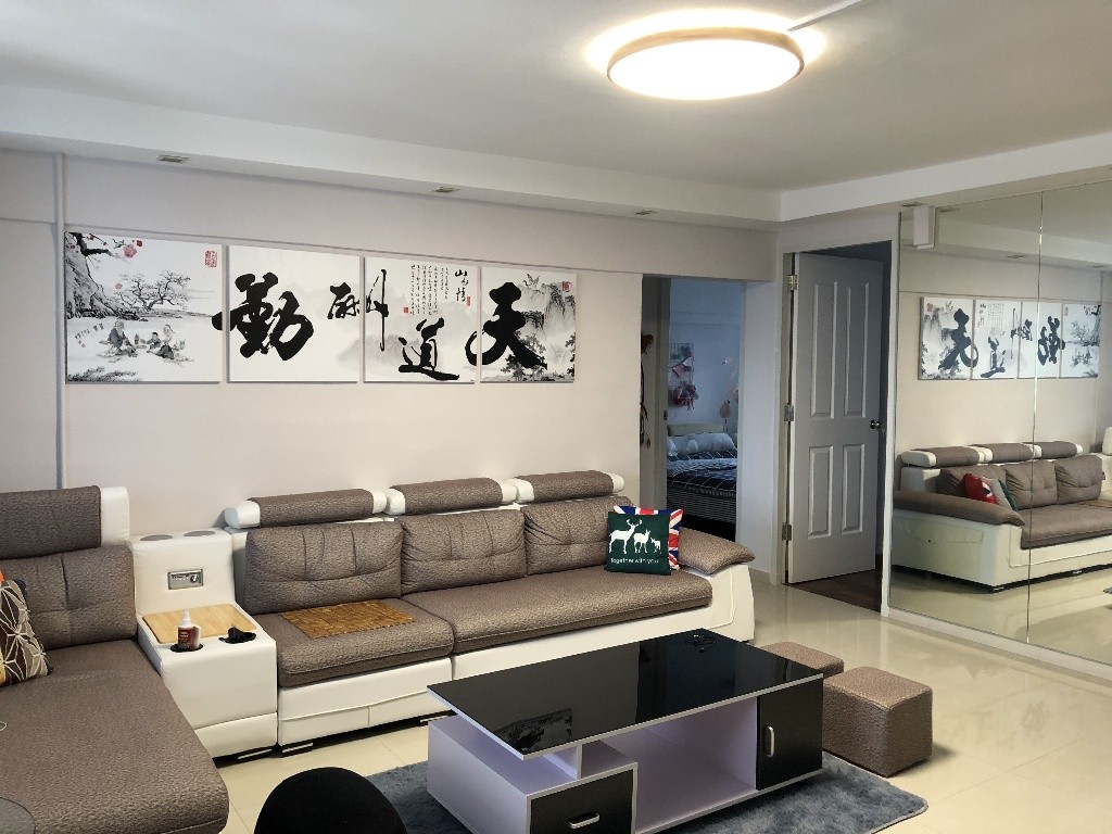 马林百列崭新装修组屋大牌45普通小房间出租，看海，看市区，高楼好风景 - Eunos 友諾士 - 分租房間 - Homates 新加坡