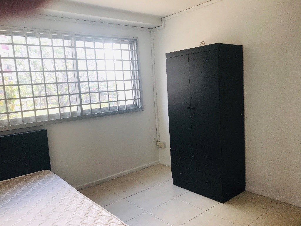 1 COMMON ROOM TO RENT AND SUITABLE FOR TWIN SHARING - 2 MINUTES WALK FROM POTONG PASIR MRT STATION - Potong Pasir - Bedroom - Homates Singapore