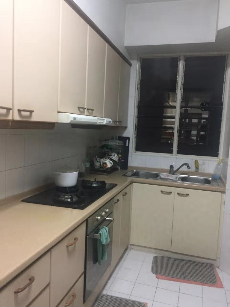 近地铁杨厝港公寓普通房出租 - Yio Chu Kang 杨厝港 - 分租房间 - Homates 新加坡